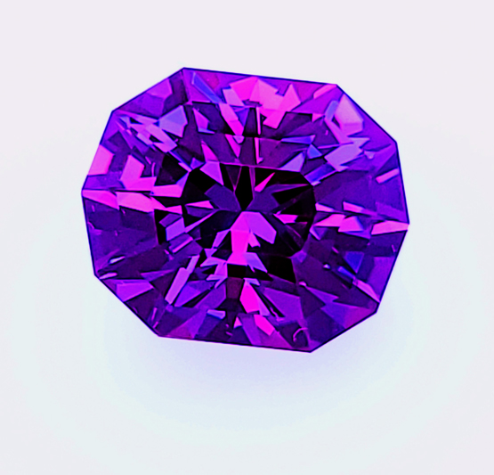 synthetic alexandrite faceted - laser rod material