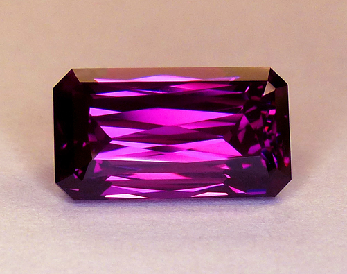 US faceted 12+ct Umbalite Garnet