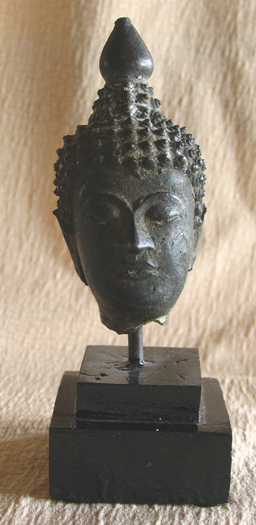 thai bronze buddha head
