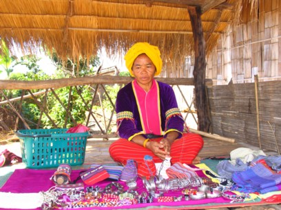 thai hill tribe sales woman