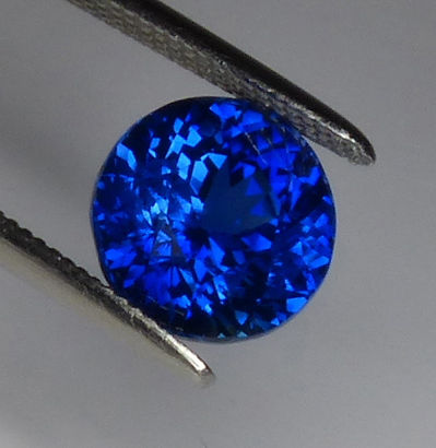 2+ct Glowing Blue Round Sapphire