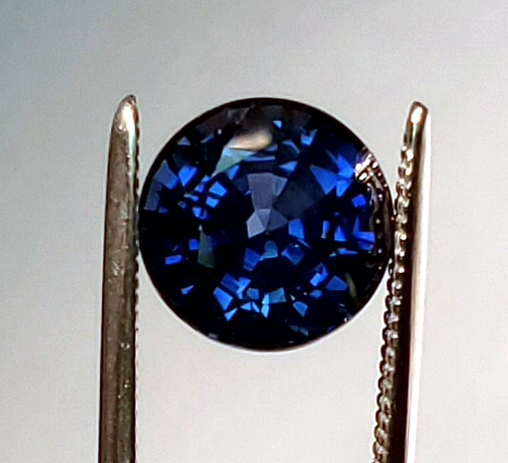 round blue sapphire - thai